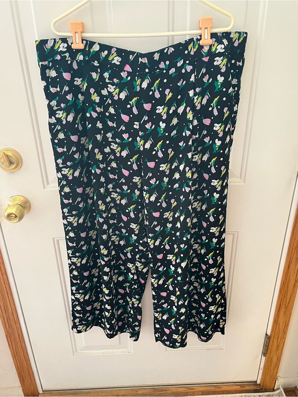 Halogen Women’s 2X Black Floral Pull-On Cropped Wide Leg Pants